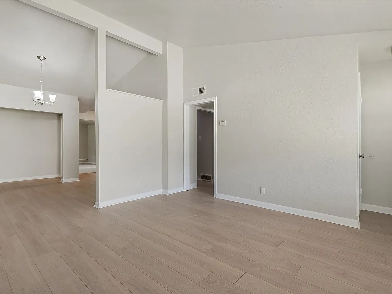 3221 Ridgeview Circle — Photo 3
