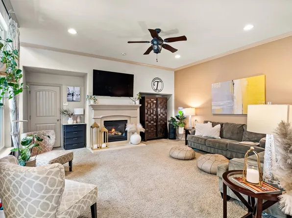 2459 Embleton Dr, Lewisville, TX 75067