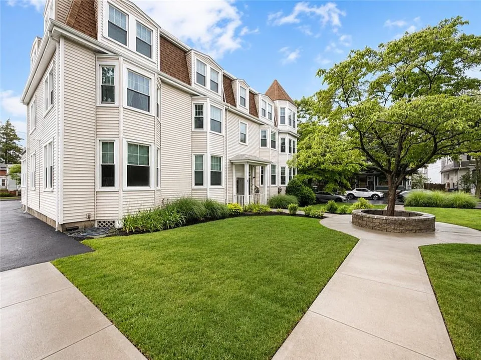 8 Slocum St #9