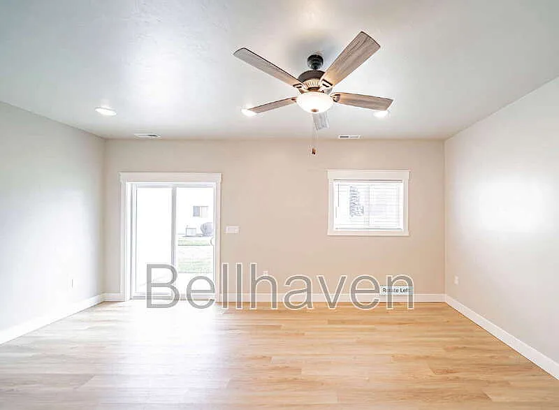 3 bed, 2.5 bath, 1470 sqft, $1,699 — Photo 3