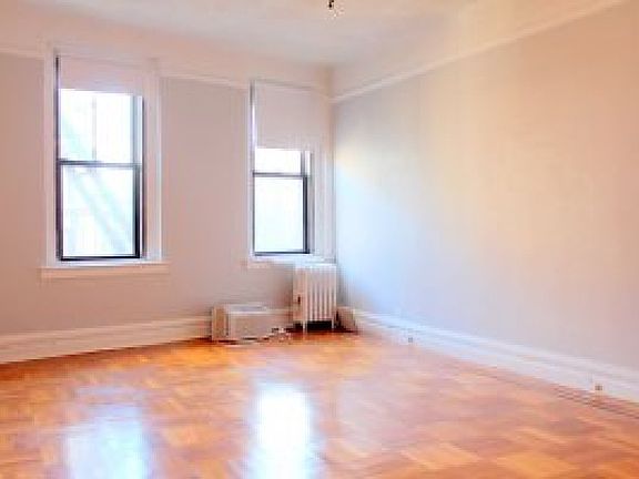 2nd image of 80 Haven Ave APT 6A