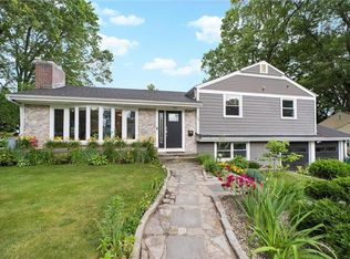 152 Sagamore Rd, Cranston, RI 02920