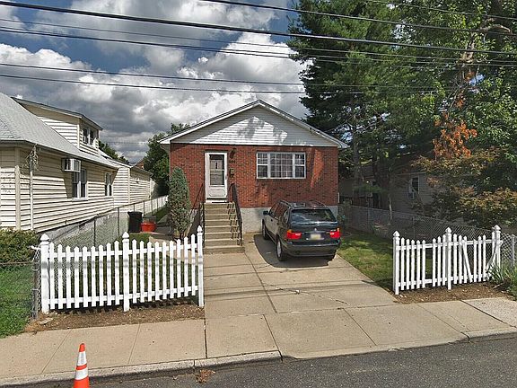 3rd image of 5 Catherine Ct