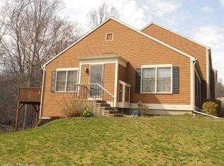 28 Foxbridge Village Rd, Branford, CT 06405