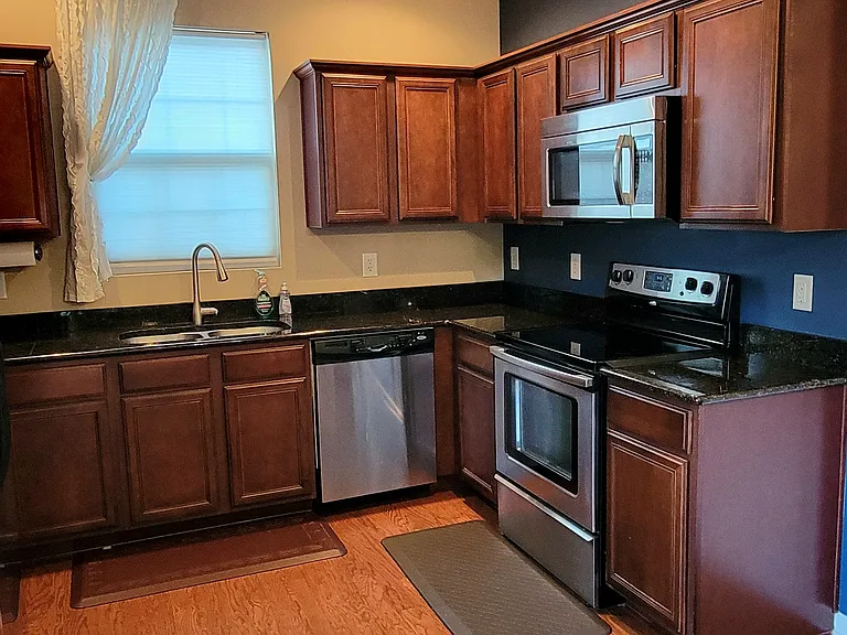 1300 Crown Point Pl — Photo 11