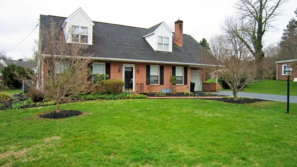 2314 Wicklyn Rd photo 1