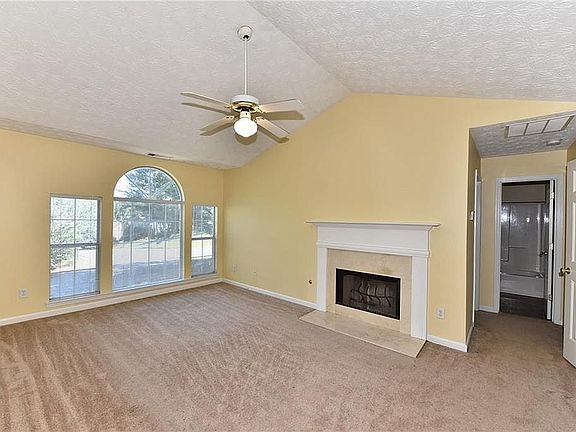 2nd image of 1781 Green Oak Cir