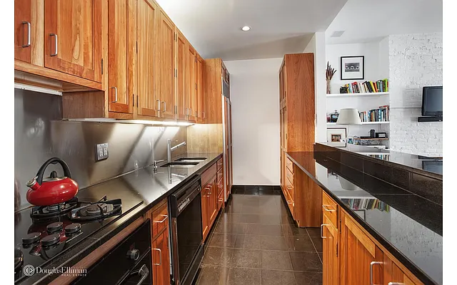 Rented by Douglas Elliman | media 3