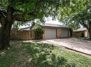 10250 Maverick Dr, Fort Worth, TX 76108
