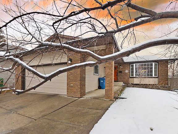 2nd image of 436 W Ranchridge Bay NW
