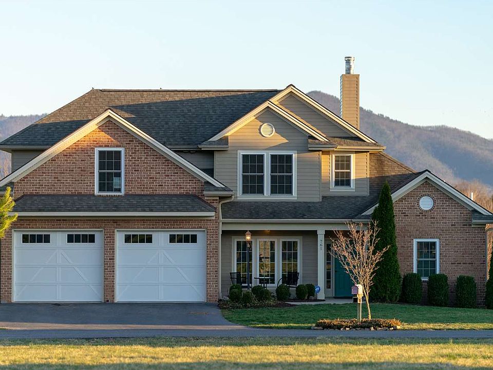 1st image of 761 Barrows Ct