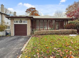 37 Satok Ter, Toronto, ON M1E 3N6