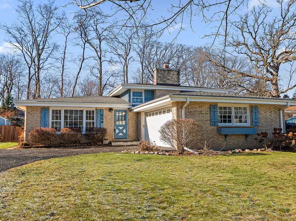 558 Birchwood Rd, Frankfort, IL 60423