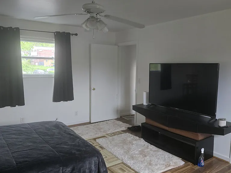 3609 Chartiers Ave — Photo 7