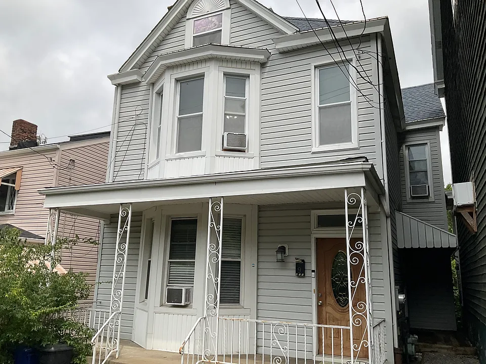 9 Holt St #2