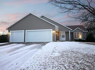 9108 Indian Blvd S, Cottage Grove, MN 55016