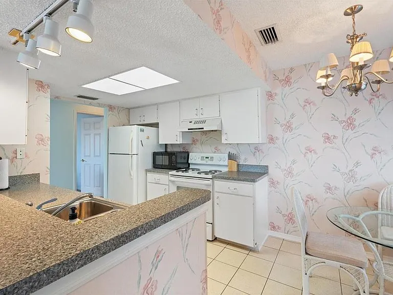 312 108th St W — Photo 4