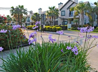 472 Mariners Dr, Kemah, TX 77565
