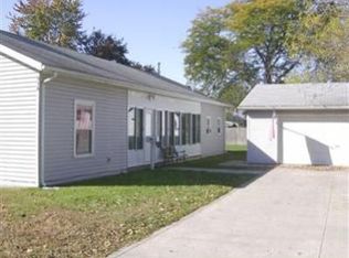 916 Root Rd, Lorain, OH 44052