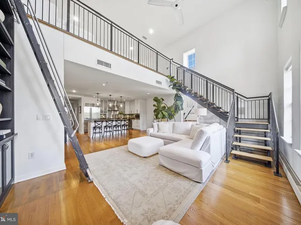 1700 Clarendon Blvd #158, Arlington, VA 22209