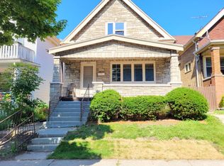 2423 S 9th Pl, Milwaukee, WI 53215