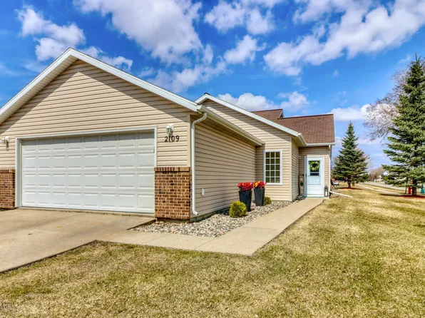 2109 57th Ave S, Fargo, ND 58104