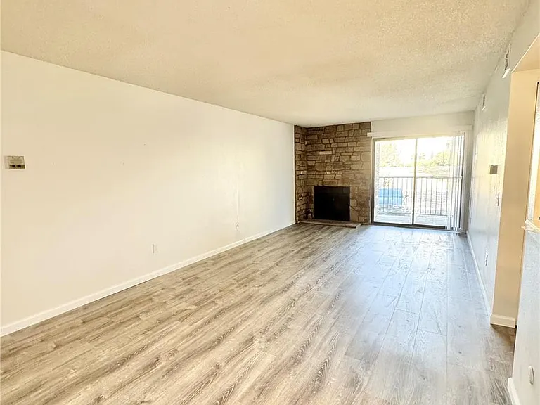 481 S Kalispell Way #102 — Photo 7