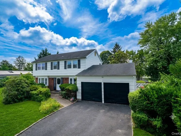 30 Segatogue Lane, South Setauket, NY 11720