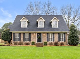 27 Westchester Ct, Little Rock, AR 72223