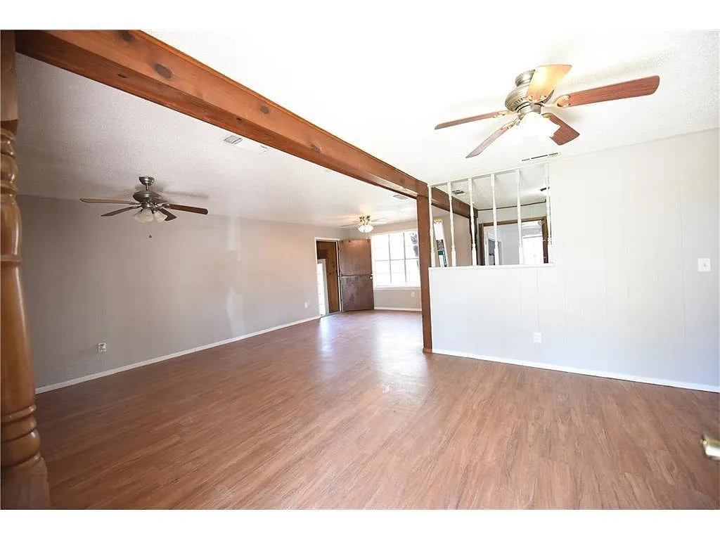 Building Photo - 6012 Cowden St