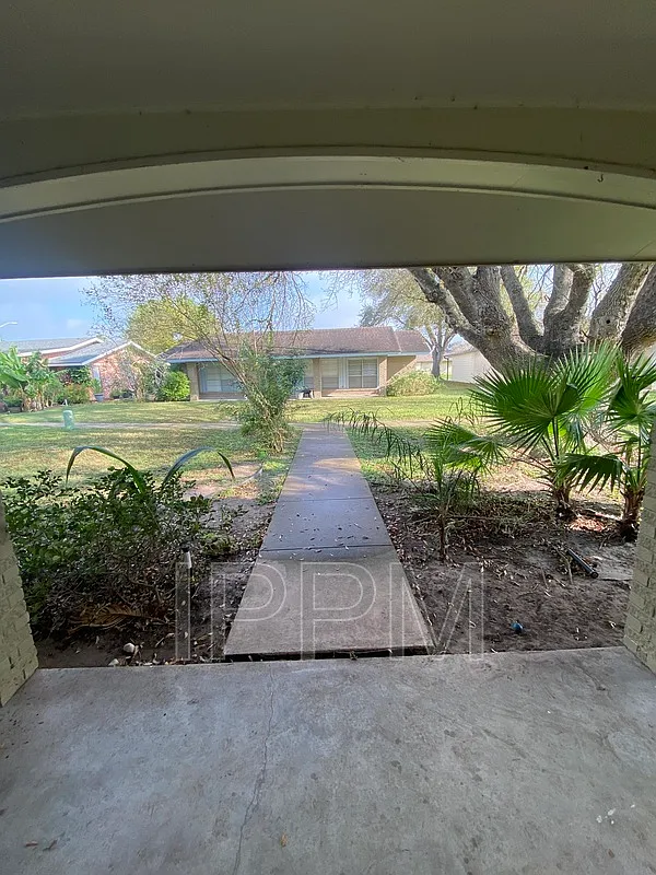 2 bed, 2.0 bath, $1,400 — Photo 2
