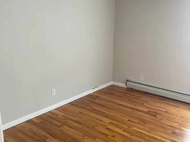 1294 Forest Ave #2 — Photo 6