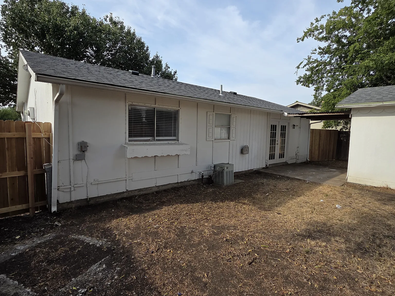 3 bed, 1198 sqft, $1,800 — Photo 2