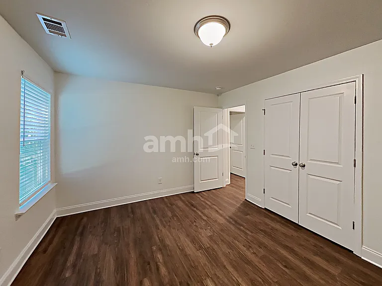 305 Vaughan Pl — Photo 22