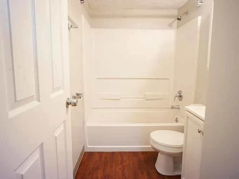Full bathroom on second floor