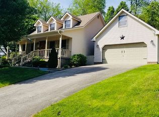 109 Woodlawn Dr, Ironton, OH 45638