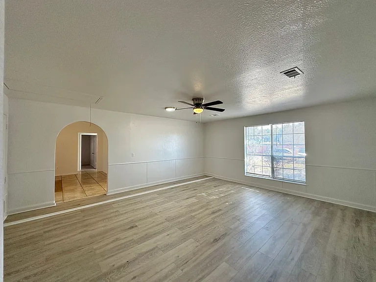 3004 Sundown Ln — Photo 30