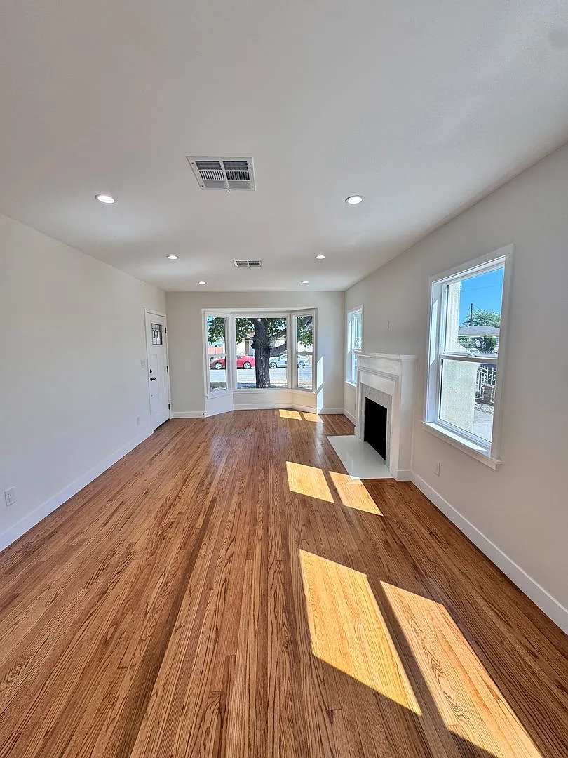 Brand New Construction 1317 Montebello Blvd — Photo 3