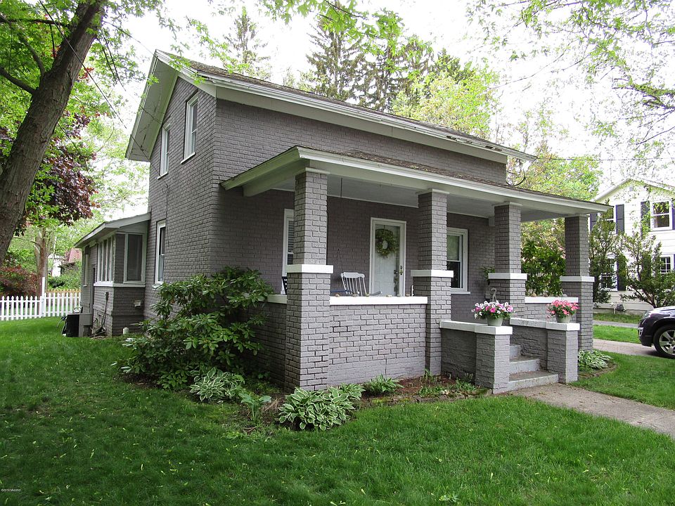 1st image of 434 Hastings St