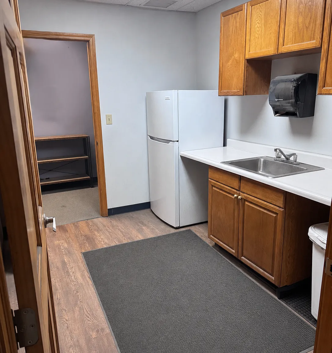 Studio, 1746 sqft, $2,000 — Photo 2
