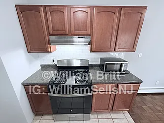 1618 Bergenline Avenue, #3F
