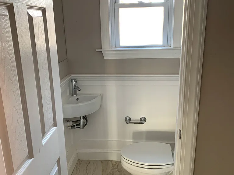 4504 Bowen Rd SE — Photo 13