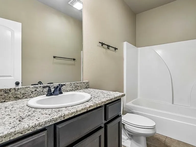 605 Whip St — Photo 12