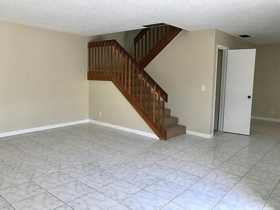 5th image of 1851 N Congress Ave