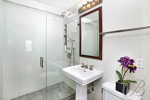 Sold by Bellmarc Realty | media 9