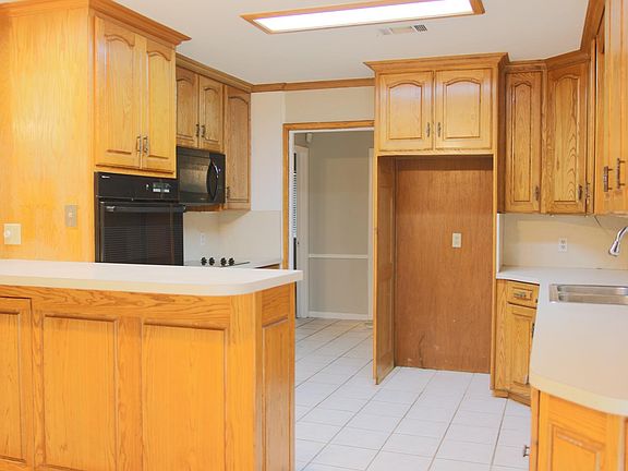 5th image of 7212 Oakland Ln