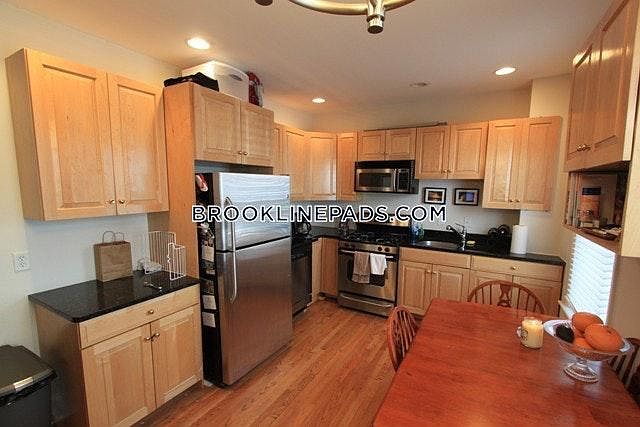 1st image of 23 Aspinwall Ave #U1a