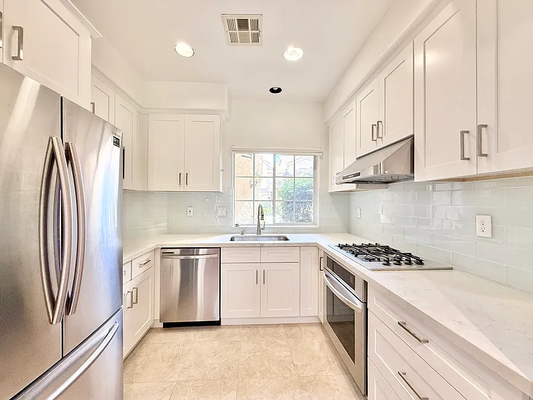 11683 Westview Pkwy — Photo 3