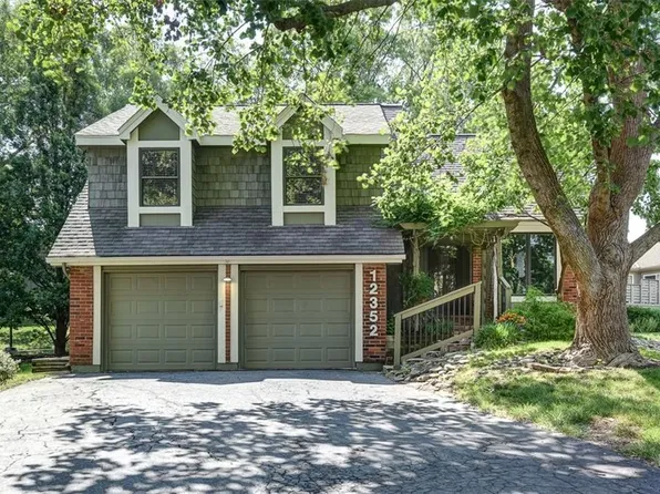 12352 W 82nd Pl, Lenexa, KS 66215