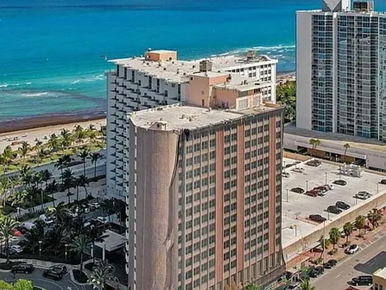 2899 Collins Ave #1708 — Photo 6